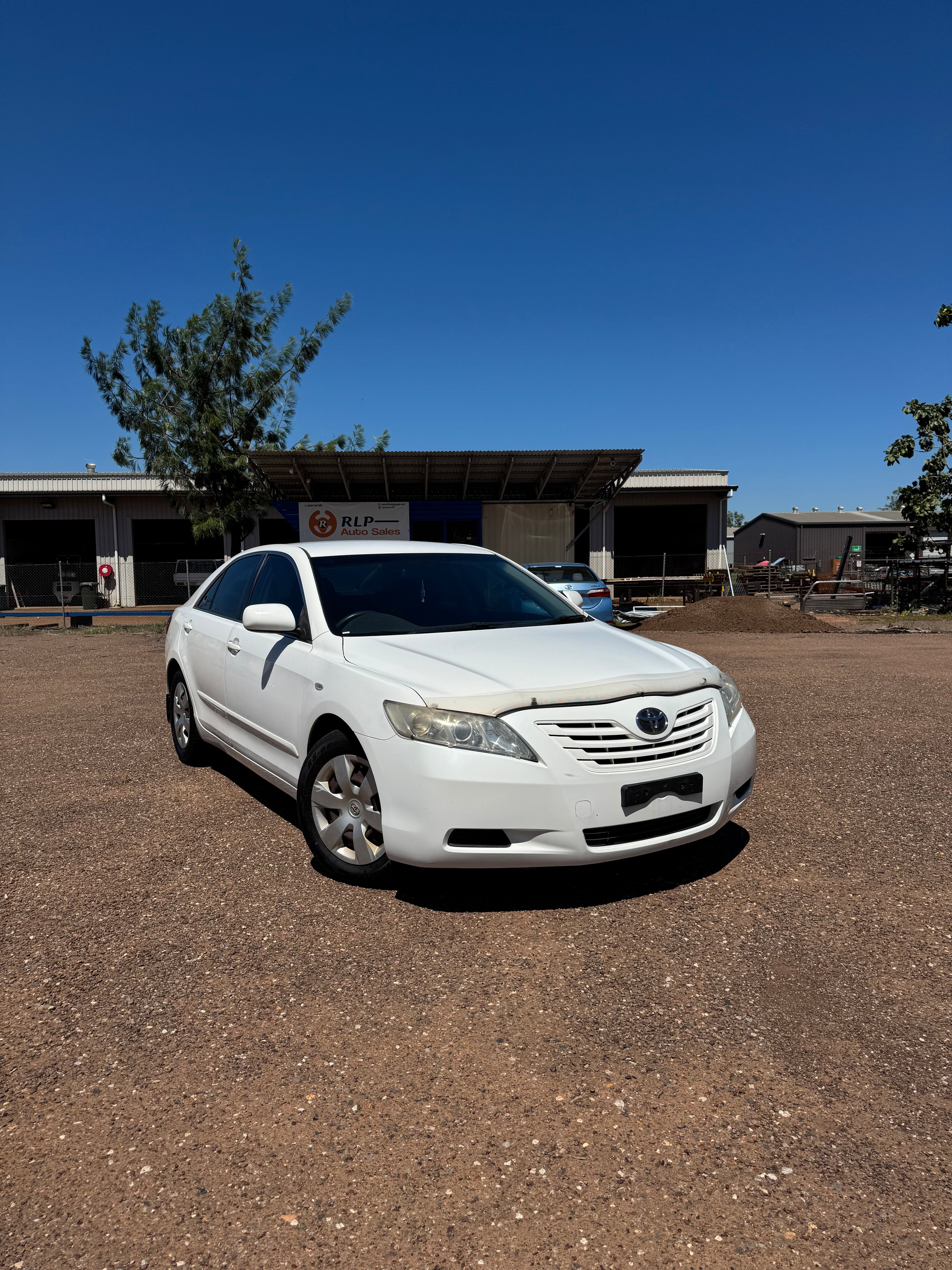 2009 Toyota Camry Sedan (White)