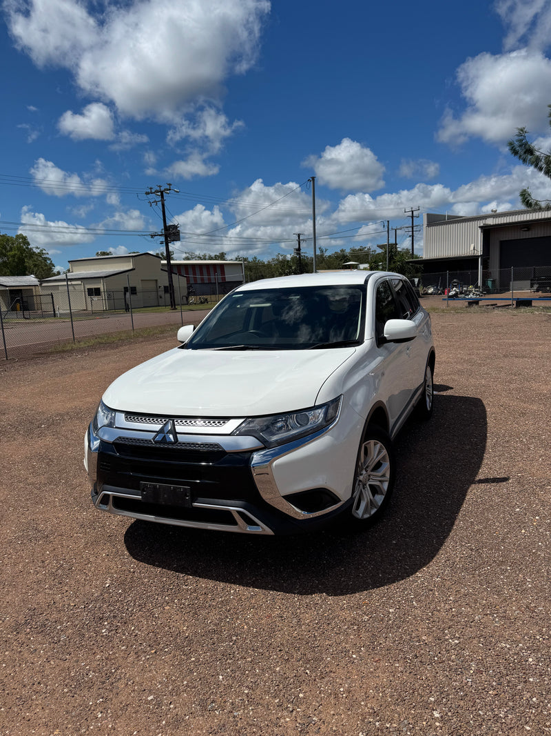 2021 Mitsubishi Outlander ES (ZL MY21) – 7 seats