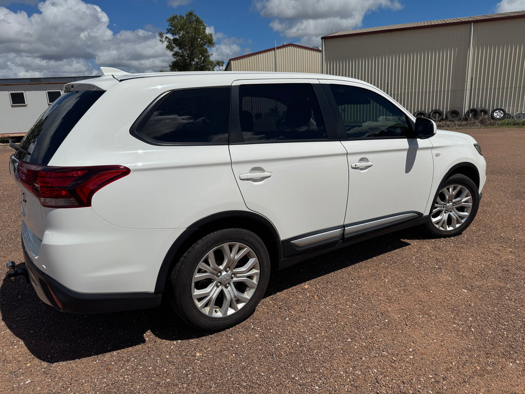 2021 Mitsubishi Outlander ES (ZL MY21) – 7 seater